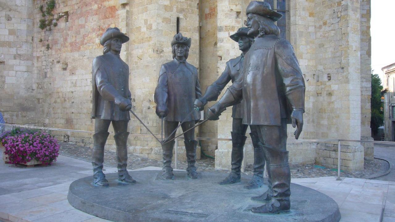Le Chateau De Roquebere Condom Εξωτερικό φωτογραφία
